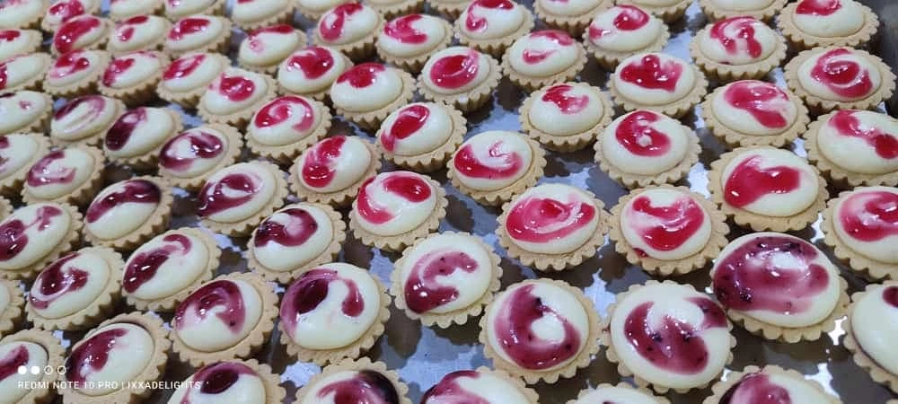 media-grid-background-image